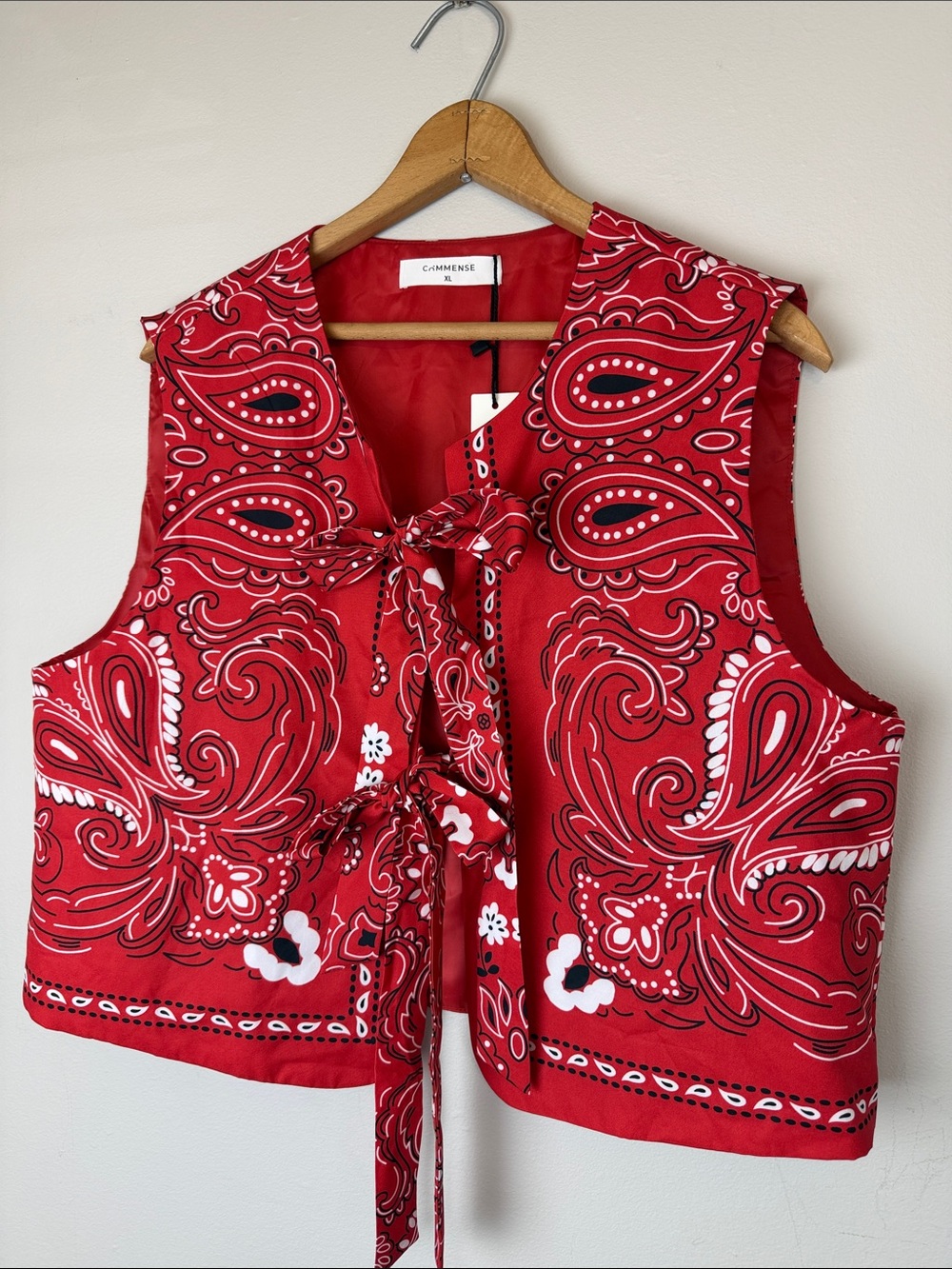 Commense Paisley Printed Tie Front Vest Red Women’s Size XL